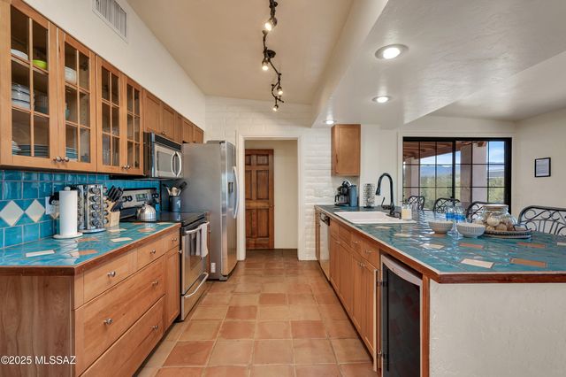 5122 W Camino De La Amapola, Tucson, AZ 85745