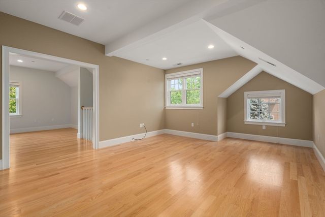 60 Graystone 60, Winchester, MA 01890