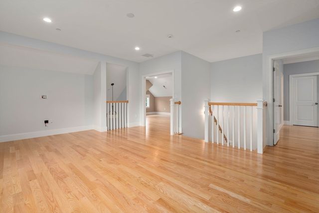 60 Graystone 60, Winchester, MA 01890