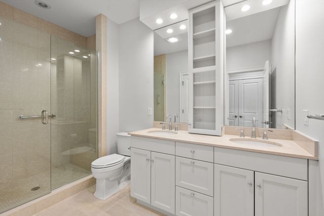 60 Graystone 60, Winchester, MA 01890