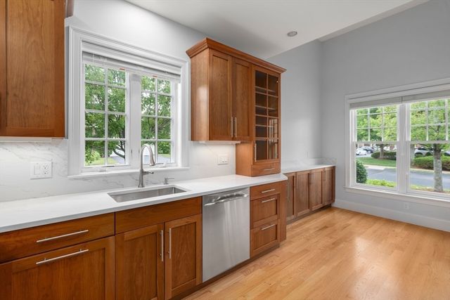 60 Graystone 60, Winchester, MA 01890