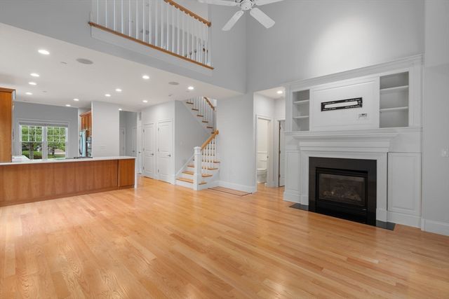 60 Graystone 60, Winchester, MA 01890