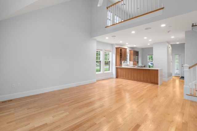 60 Graystone 60, Winchester, MA 01890