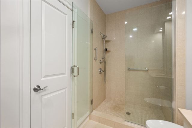 60 Graystone 60, Winchester, MA 01890
