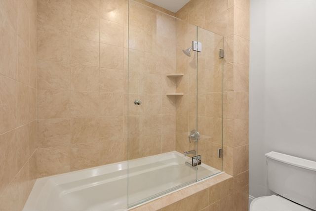60 Graystone 60, Winchester, MA 01890