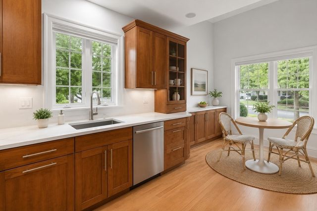 60 Graystone 60, Winchester, MA 01890