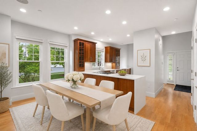60 Graystone 60, Winchester, MA 01890