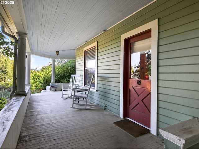 637 Ne EVERETT St, Camas, WA 98607