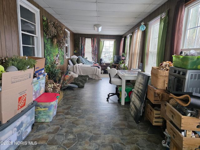 17566 Wapakoneta Road, Grand Rapids, OH 43522