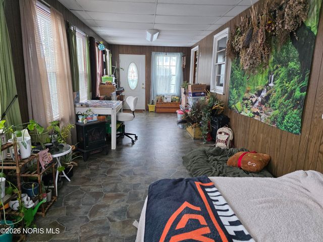 17566 Wapakoneta Road, Grand Rapids, OH 43522