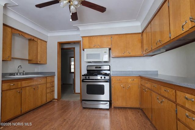 17566 Wapakoneta Road, Grand Rapids, OH 43522