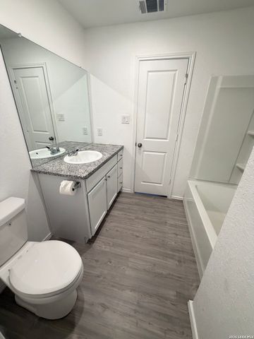7202 Satellite, San Antonio, TX 78252