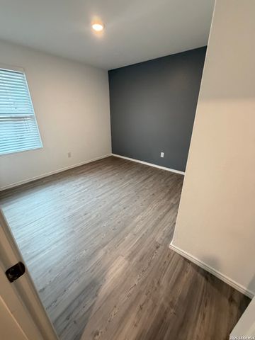 7202 Satellite, San Antonio, TX 78252