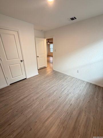7202 Satellite, San Antonio, TX 78252