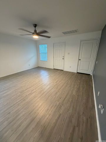 7202 Satellite, San Antonio, TX 78252