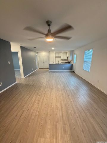 7202 Satellite, San Antonio, TX 78252