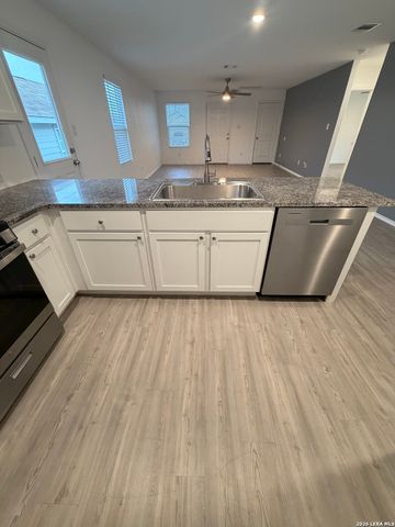 7202 Satellite, San Antonio, TX 78252