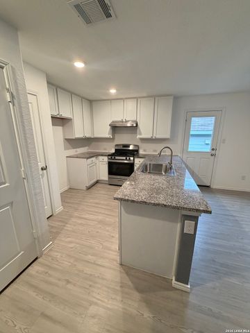 7202 Satellite, San Antonio, TX 78252