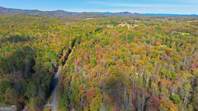 201 Spookhaven Lane, Clarkesville, GA 30523