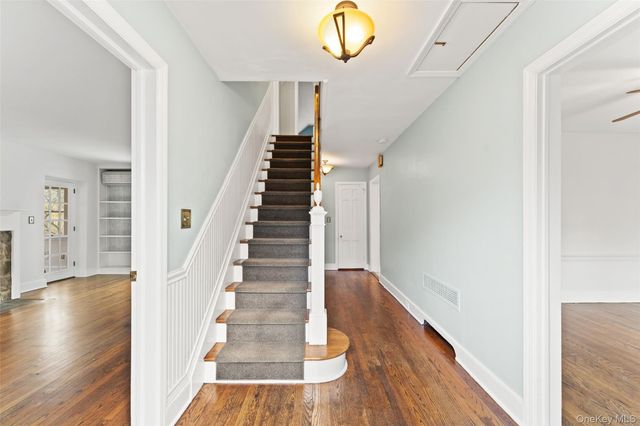 1 Winslow Circle, Tuckahoe, NY 10707