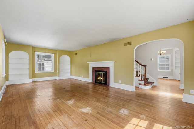 107 E Cedar Street, Poughkeepsie, NY 12601
