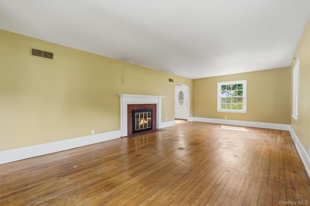 107 E Cedar Street, Poughkeepsie, NY 12601