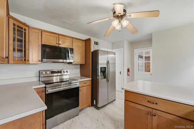 107 E Cedar Street, Poughkeepsie, NY 12601