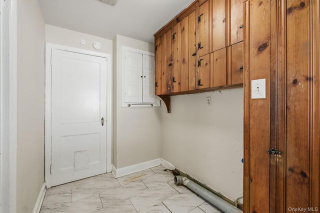 107 E Cedar Street, Poughkeepsie, NY 12601
