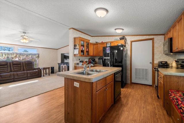 706 Sunny Drive, Livingston, TX 77351