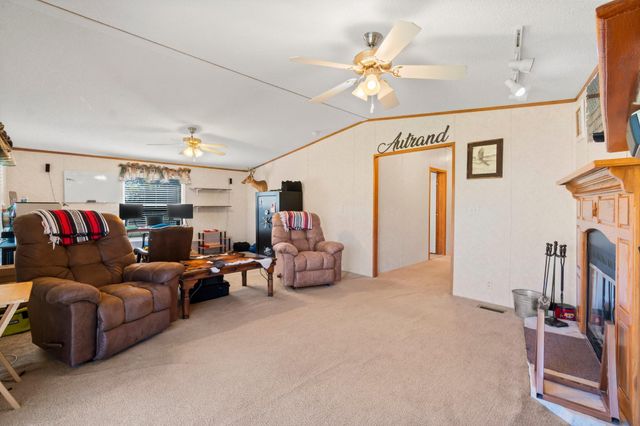 706 Sunny Drive, Livingston, TX 77351