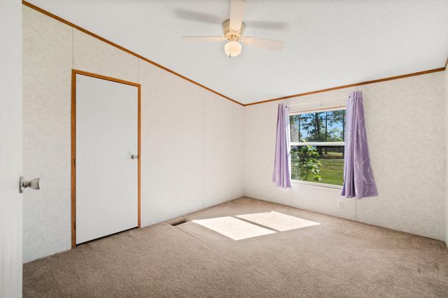 706 Sunny Drive, Livingston, TX 77351