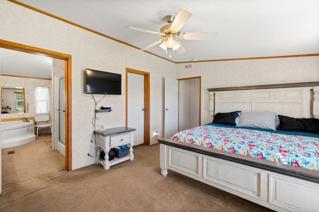 706 Sunny Drive, Livingston, TX 77351