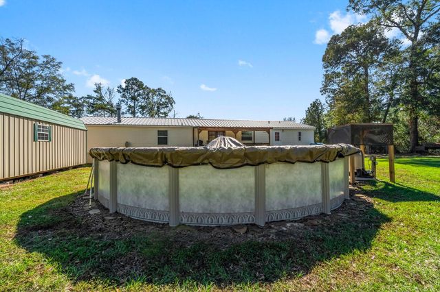 706 Sunny Drive, Livingston, TX 77351
