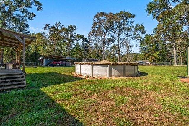 706 Sunny Drive, Livingston, TX 77351