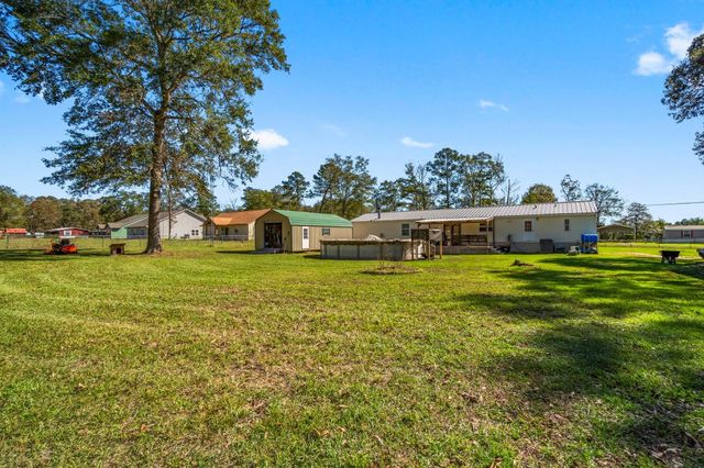 706 Sunny Drive, Livingston, TX 77351