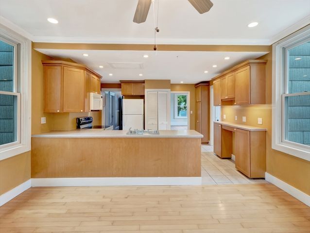 143 Main Street, Easton, MA 02356