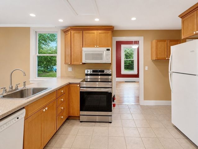 143 Main Street, Easton, MA 02356