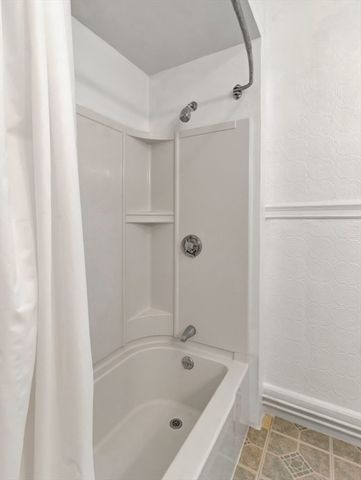 143 Main Street, Easton, MA 02356