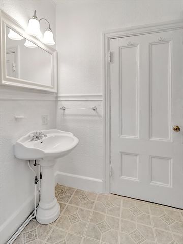 143 Main Street, Easton, MA 02356