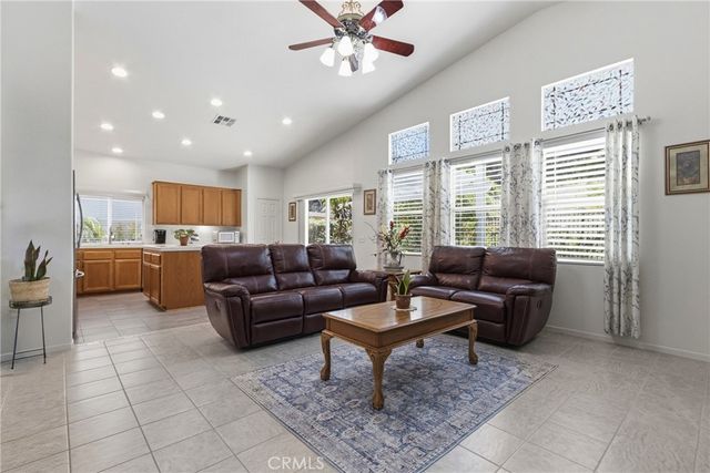 33145 Vermont, Temecula, CA 92592