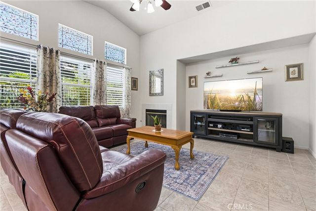 33145 Vermont, Temecula, CA 92592