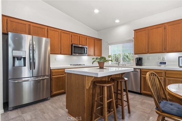 33145 Vermont, Temecula, CA 92592