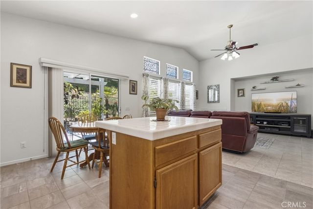 33145 Vermont, Temecula, CA 92592