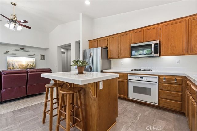 33145 Vermont, Temecula, CA 92592