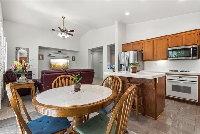 33145 Vermont, Temecula, CA 92592