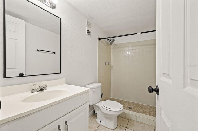 14415 AMERICAN CIRCLE 104, Tampa, FL 33613