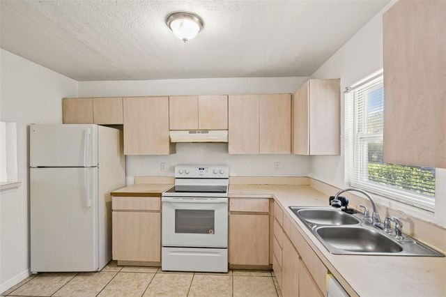 14415 AMERICAN CIRCLE 104, Tampa, FL 33613