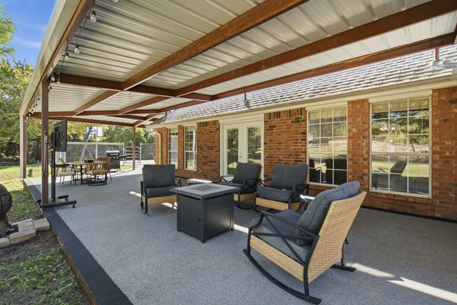 210 Saddle Club Road, Weatherford, TX 76088
