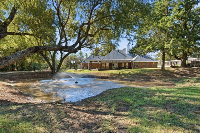 210 Saddle Club Road, Weatherford, TX 76088