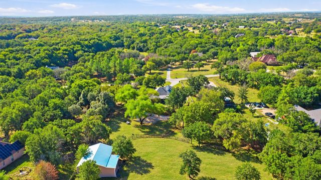 210 Saddle Club Road, Weatherford, TX 76088